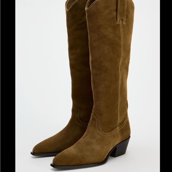 Stylish Suede Heeled Boots - Picture 3 of 9